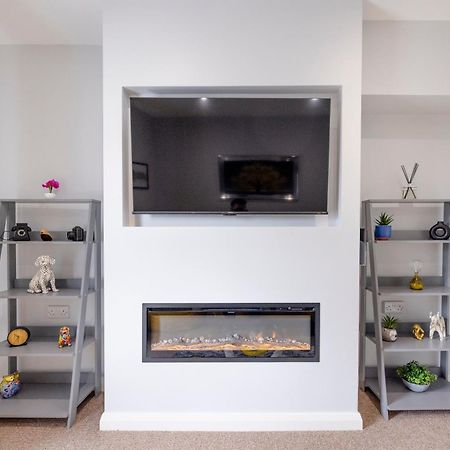 Modern 2 Bed Apartment Enniskillen Buitenkant foto