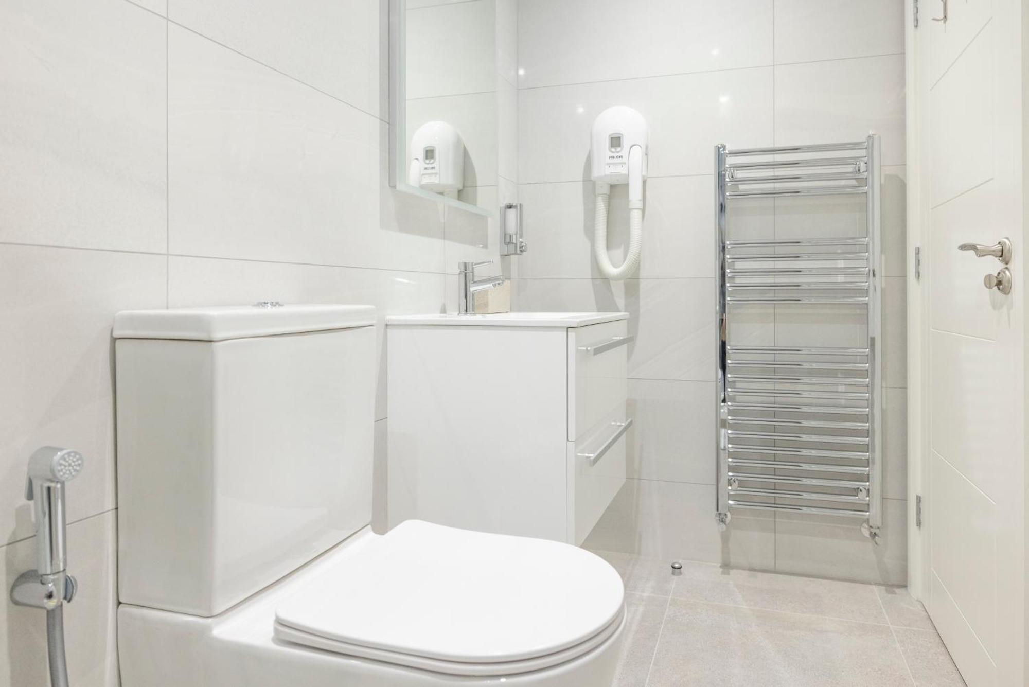 Modern 2 Bed Apartment Enniskillen Buitenkant foto