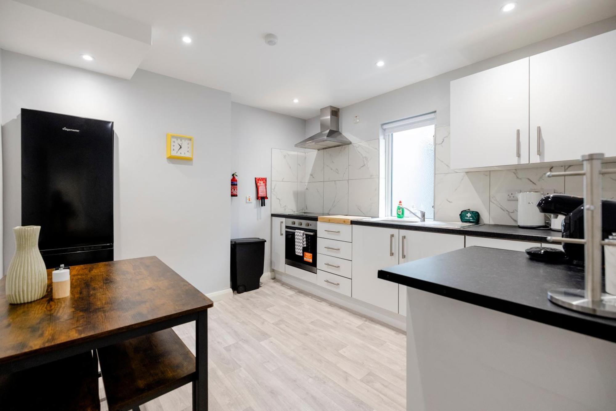 Modern 2 Bed Apartment Enniskillen Buitenkant foto